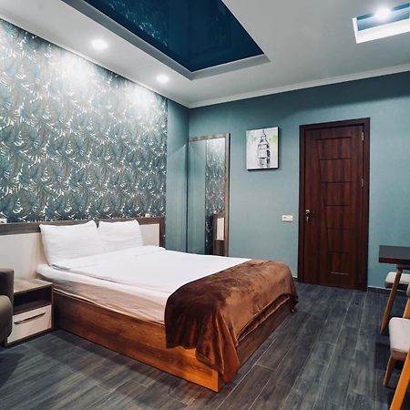 7 Rooms Hotel Tserovani Kültér fotó