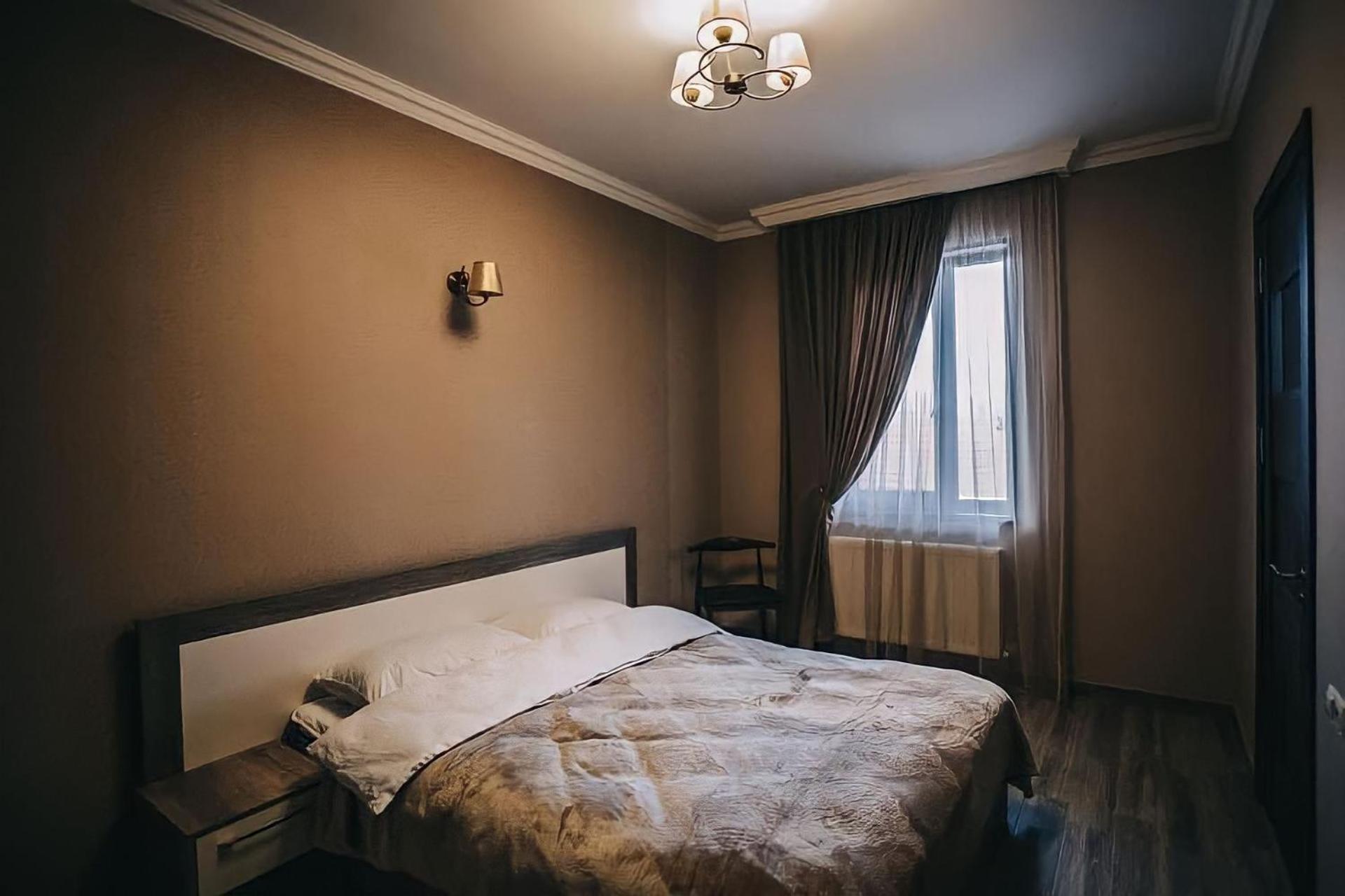 7 Rooms Hotel Tserovani Kültér fotó