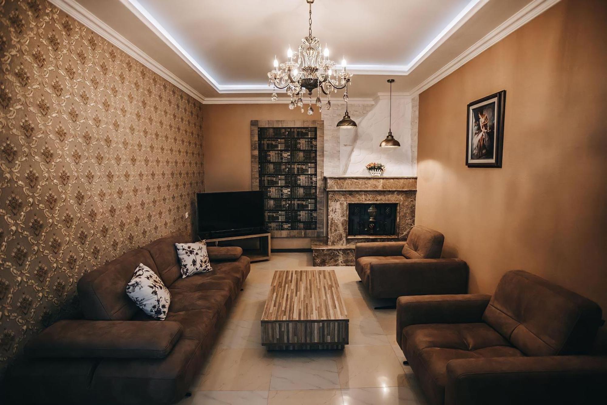 7 Rooms Hotel Tserovani Kültér fotó